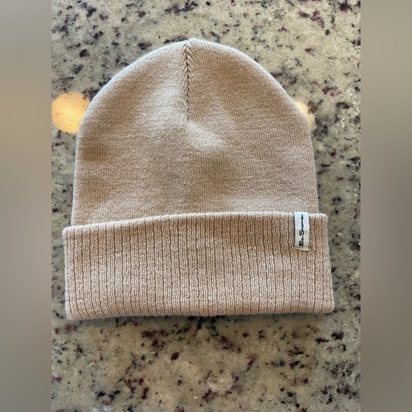 Ben Sherman Accessories - New Ben Sherman unisex Tan Knit Beanie